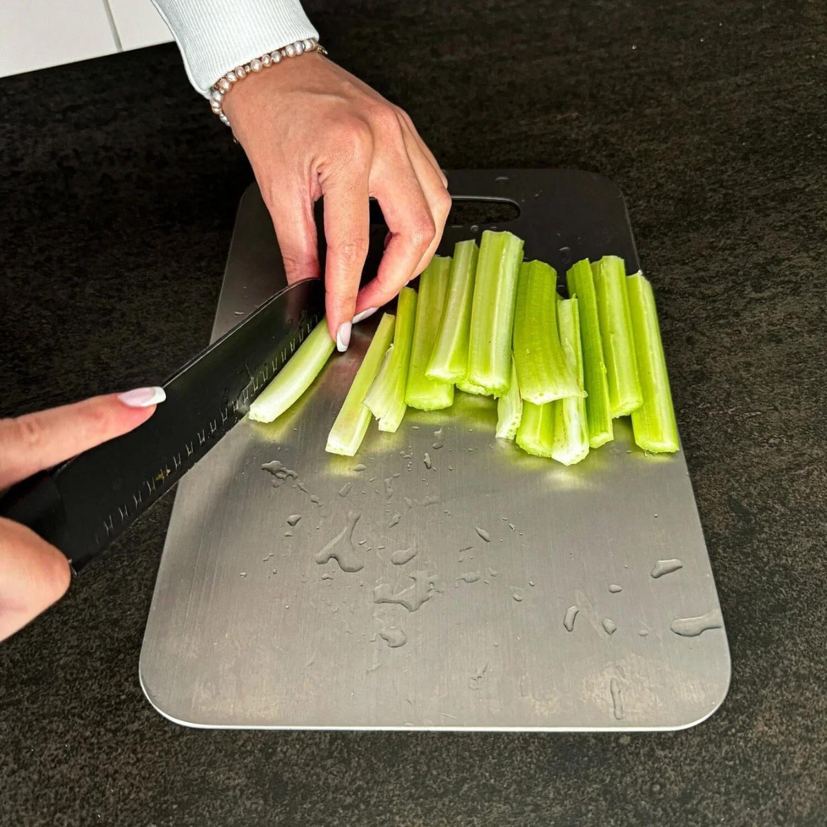 Serenosols™SafeCut cutting board made of 100% titanium-no more microplastics and bacteria!