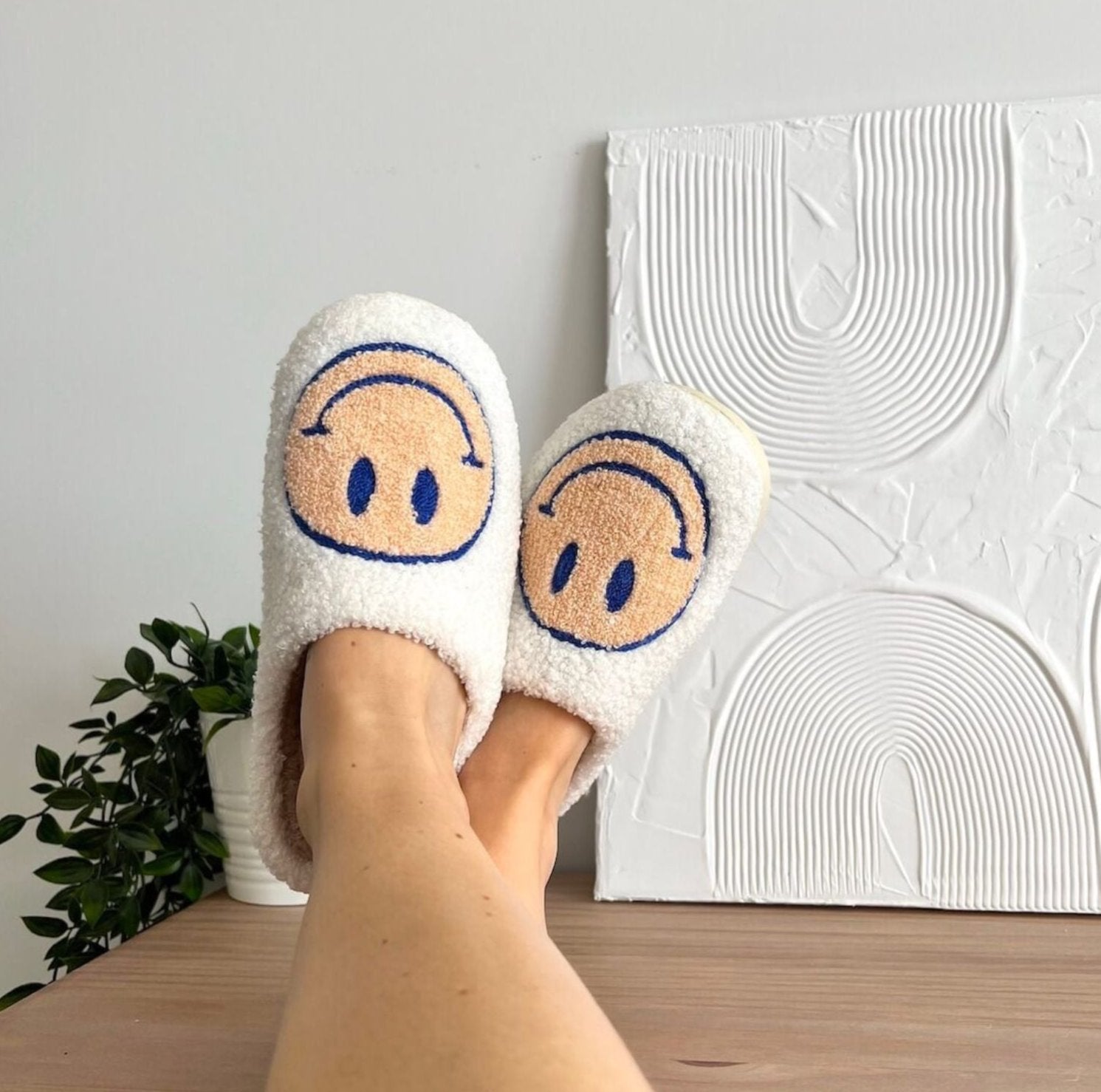 Serenosole™ HappySteps Smiley Flip Flops | Bring a Lsmile in every step with cozy comfort! (1+1 FREE)