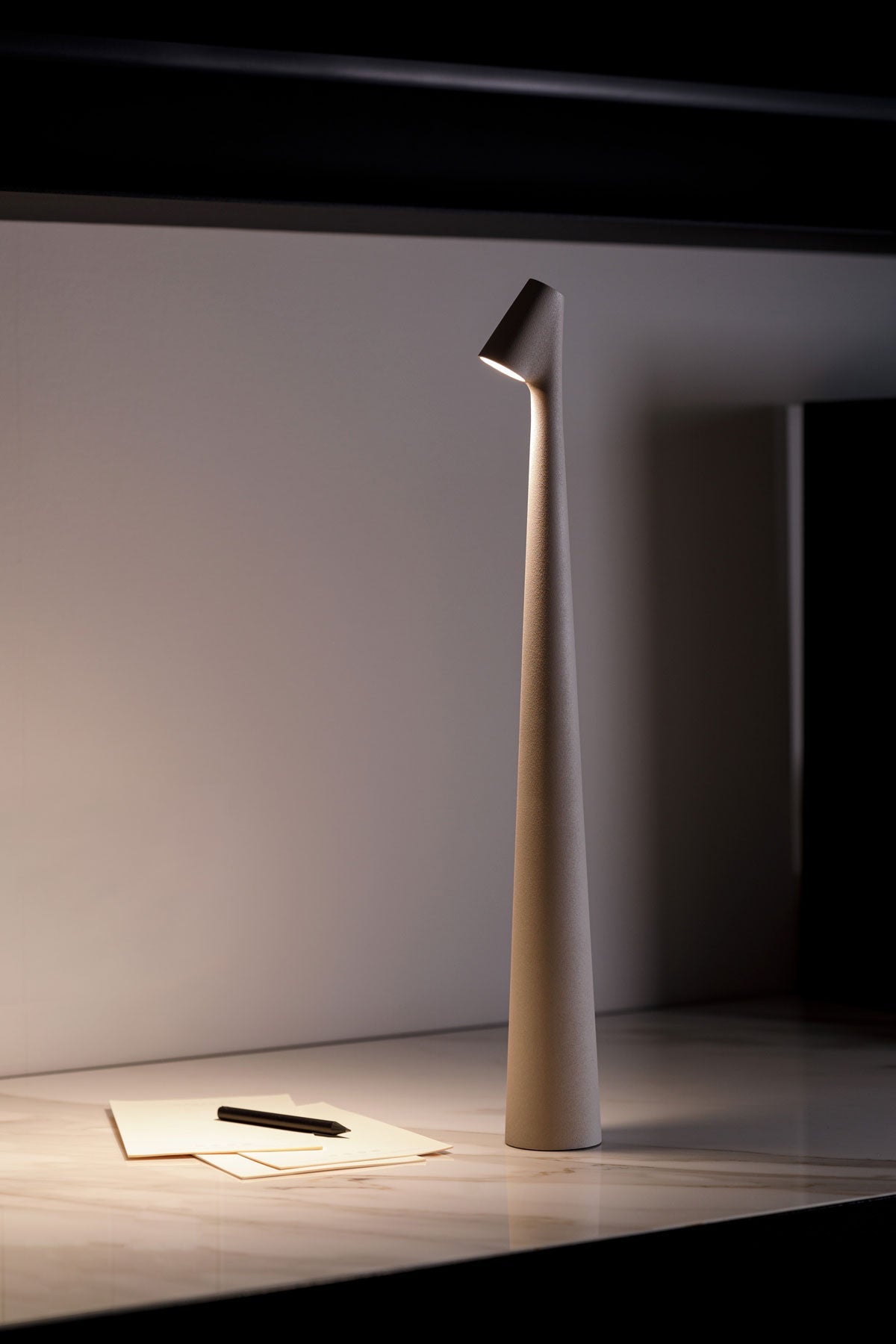 Serenosole™ ModernGlow Table Lamp | Brightens your room with a sleek, modern design | Brightest Minimalist Table Lamp 2024